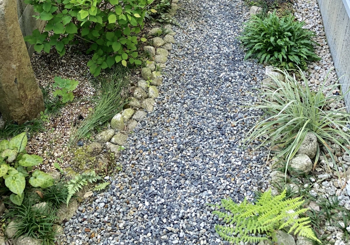 なぜ防草シートが必要？